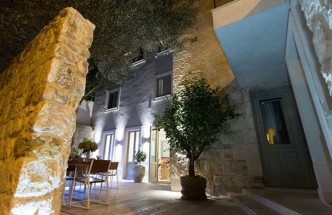 Heritage Hotel 19-1