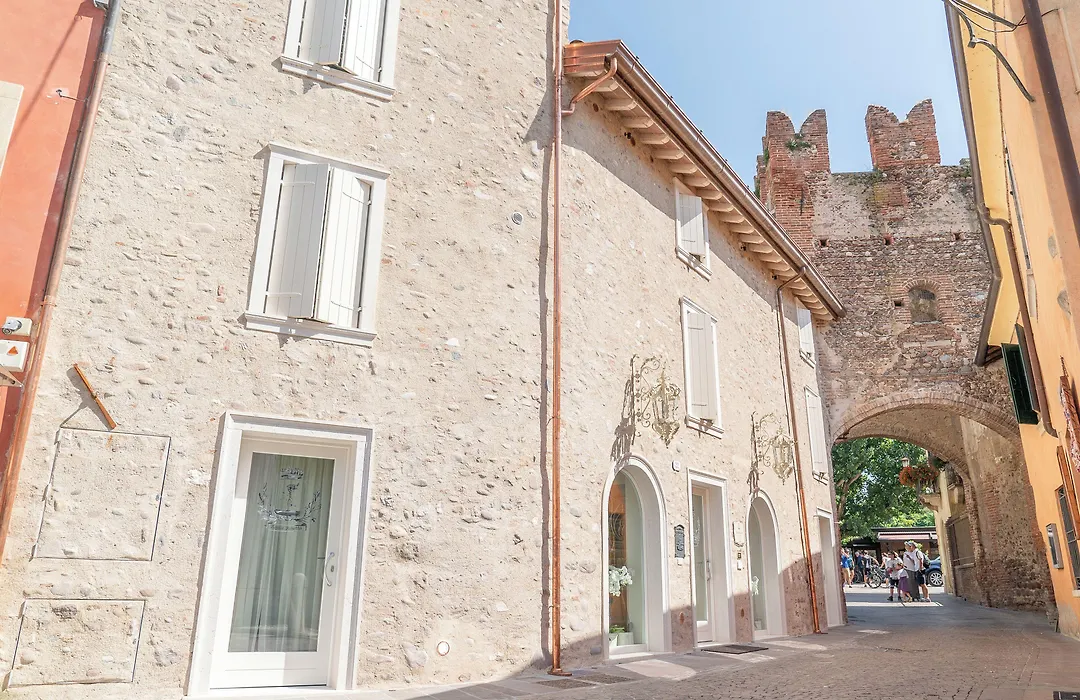 Regia Rosetta - Royal Rooms Borghetto-1