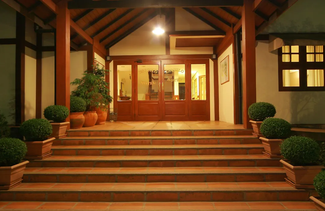 Esquilo Hotel-1
