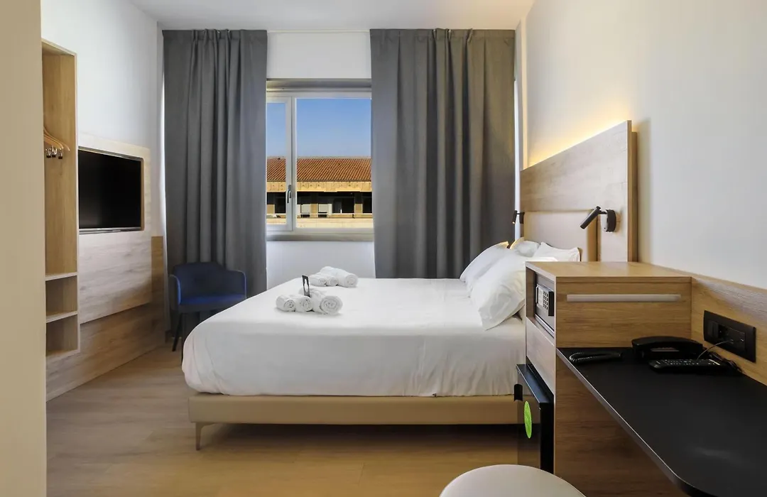 B&B Hotel Catania City Center-1