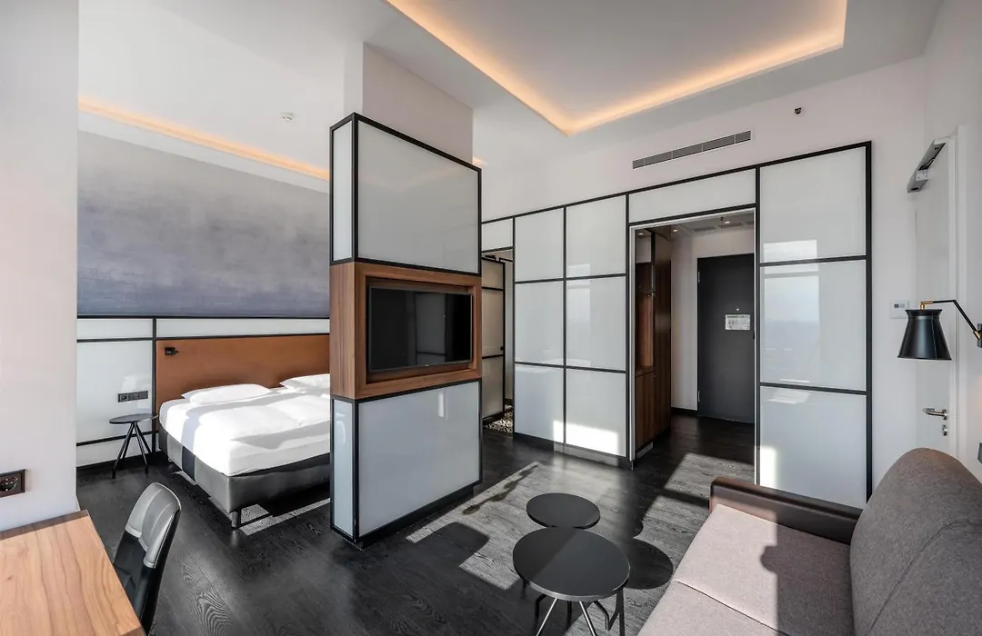 Park Inn By Radisson Berlin Alexanderplatz-1