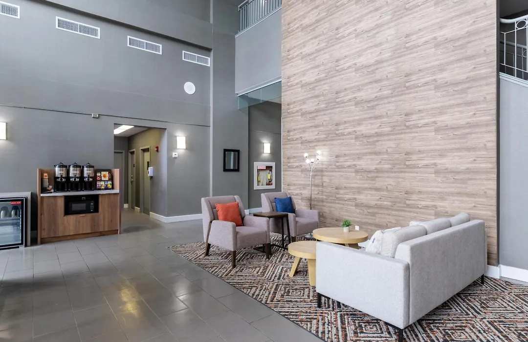 Holiday Inn Hotel & Suites London By Ihg-1
