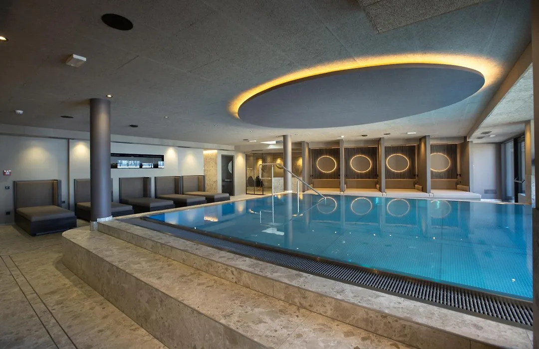 Chalet Tyrolian Apartments - By Familiaris - Pools 500 Meters-1