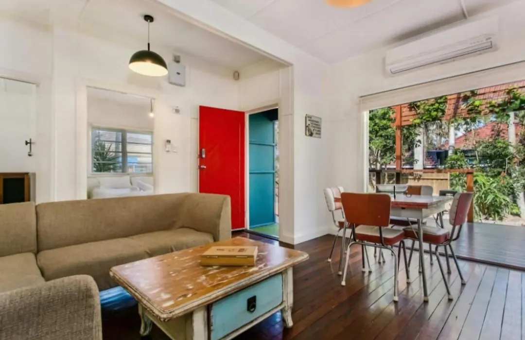 Frankies Beach House - 1 A Carlyle Lane-1