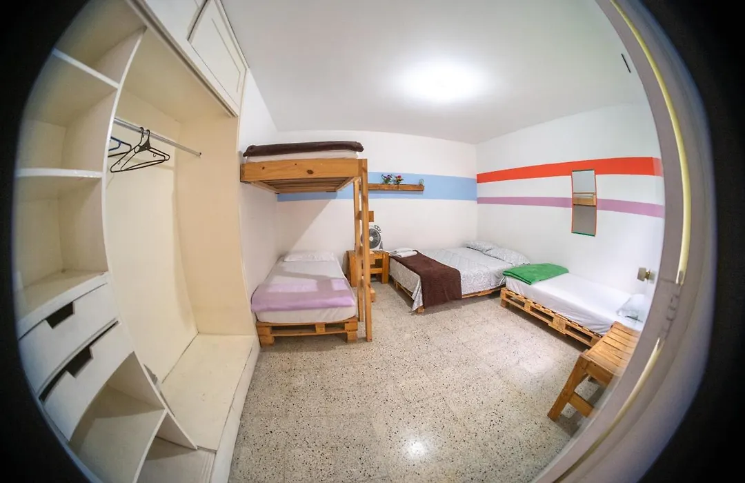 Hostal Paz Y Vida-1