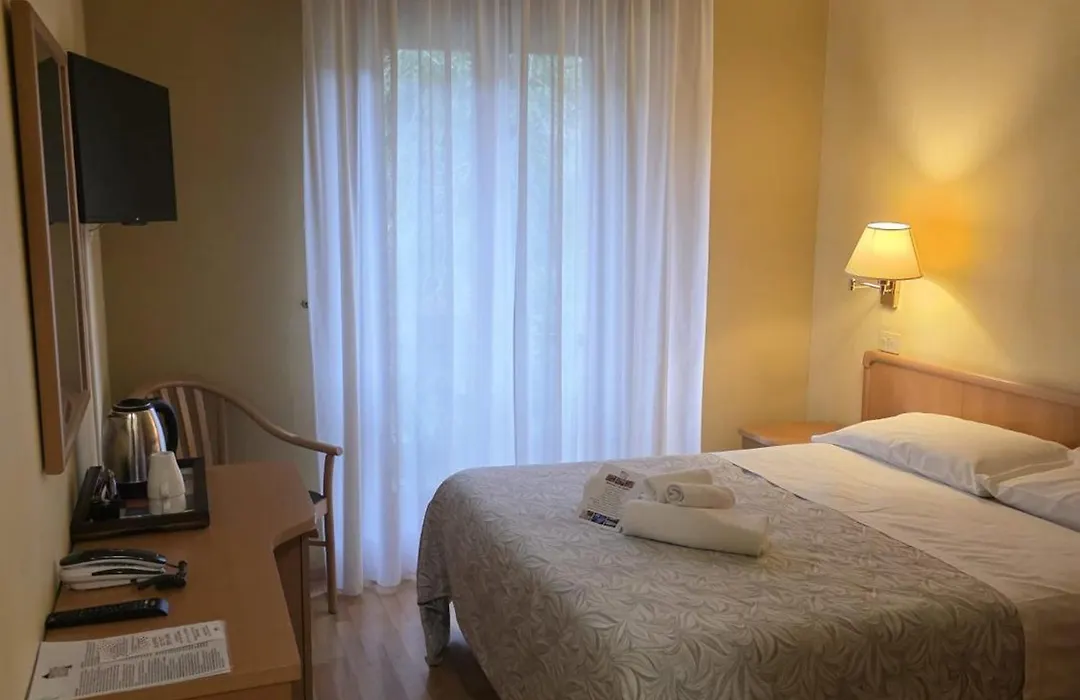 Hotel Chalet del Lago-1