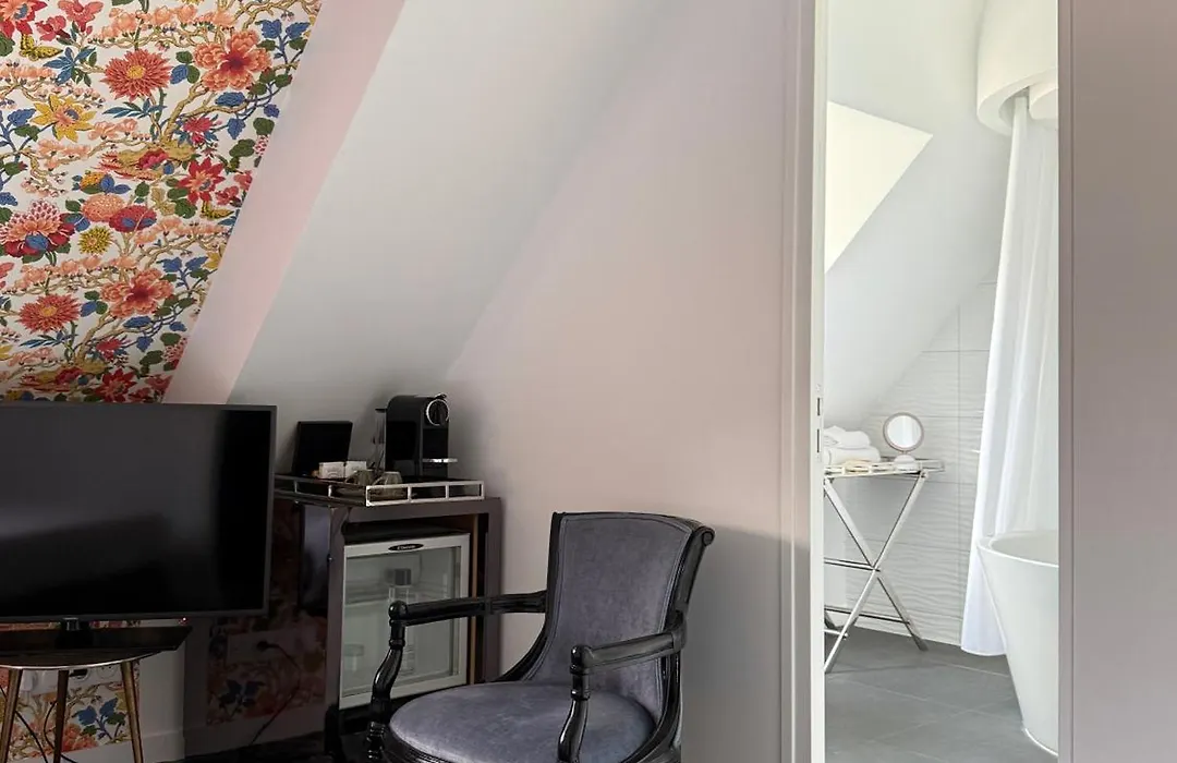 New Hotel Republique-1