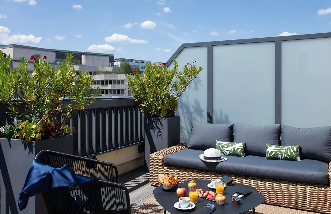 Mercure Paris Bercy Bibliothèque-1