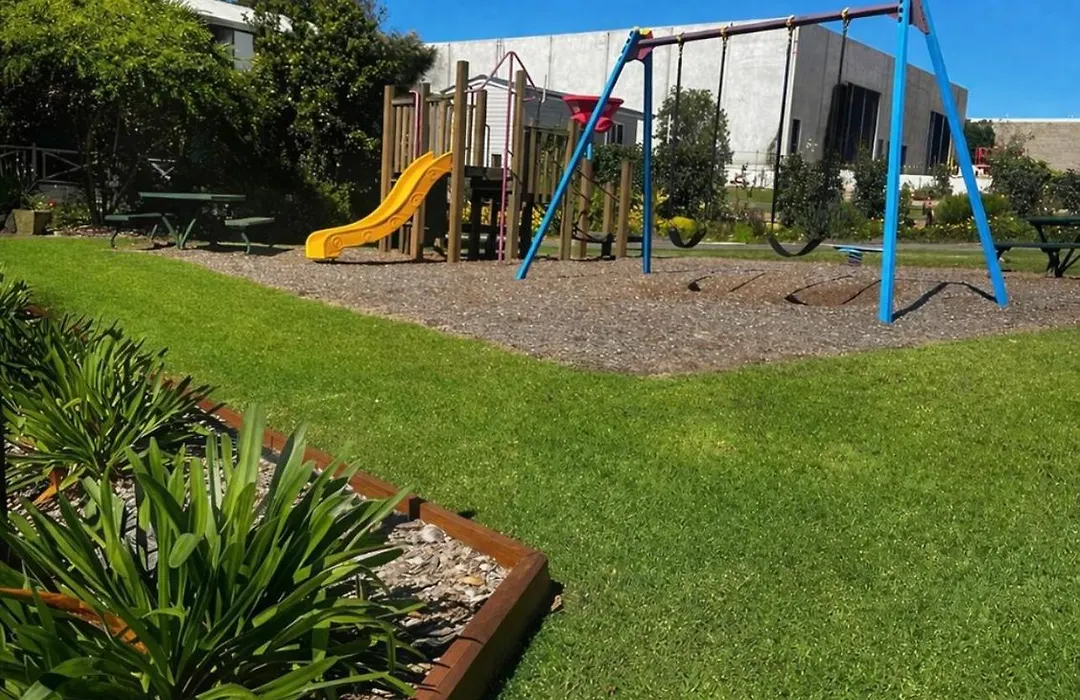 Batemans Bay Holiday Park & Hostel-1