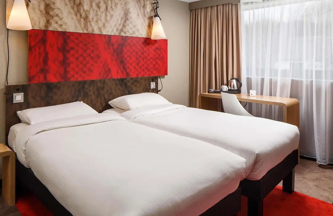 Ibis Swansea-1
