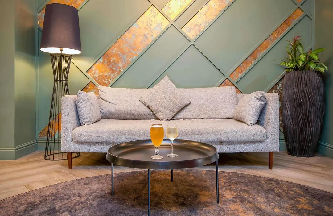 Mercure Cardiff-1