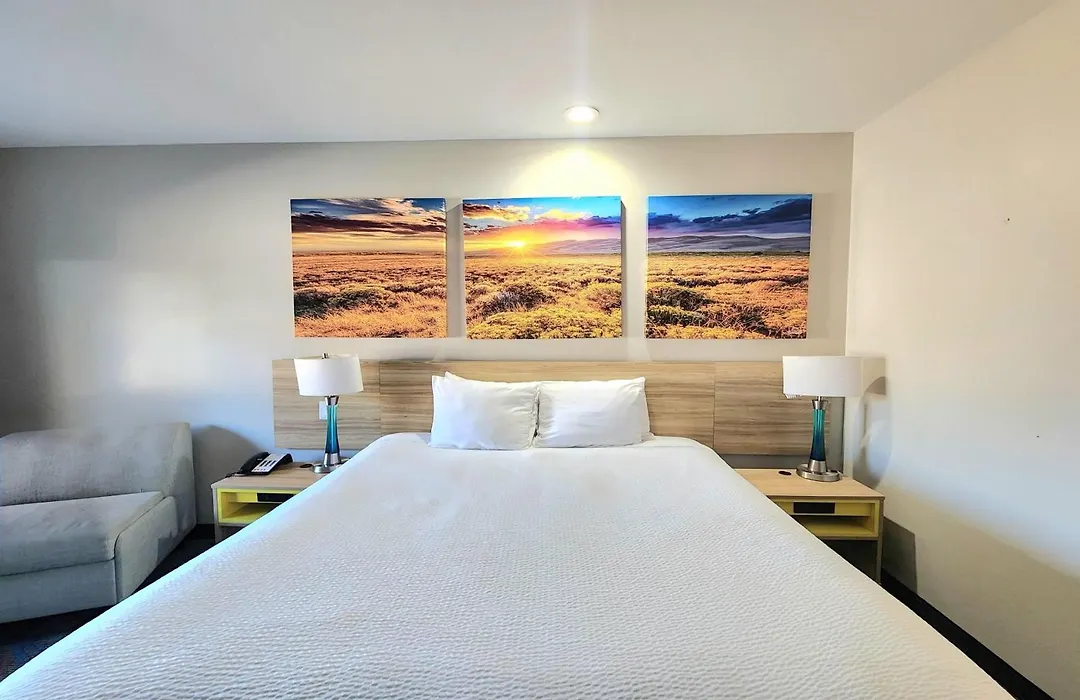 Days Inn & Suites By Wyndham Katy-1