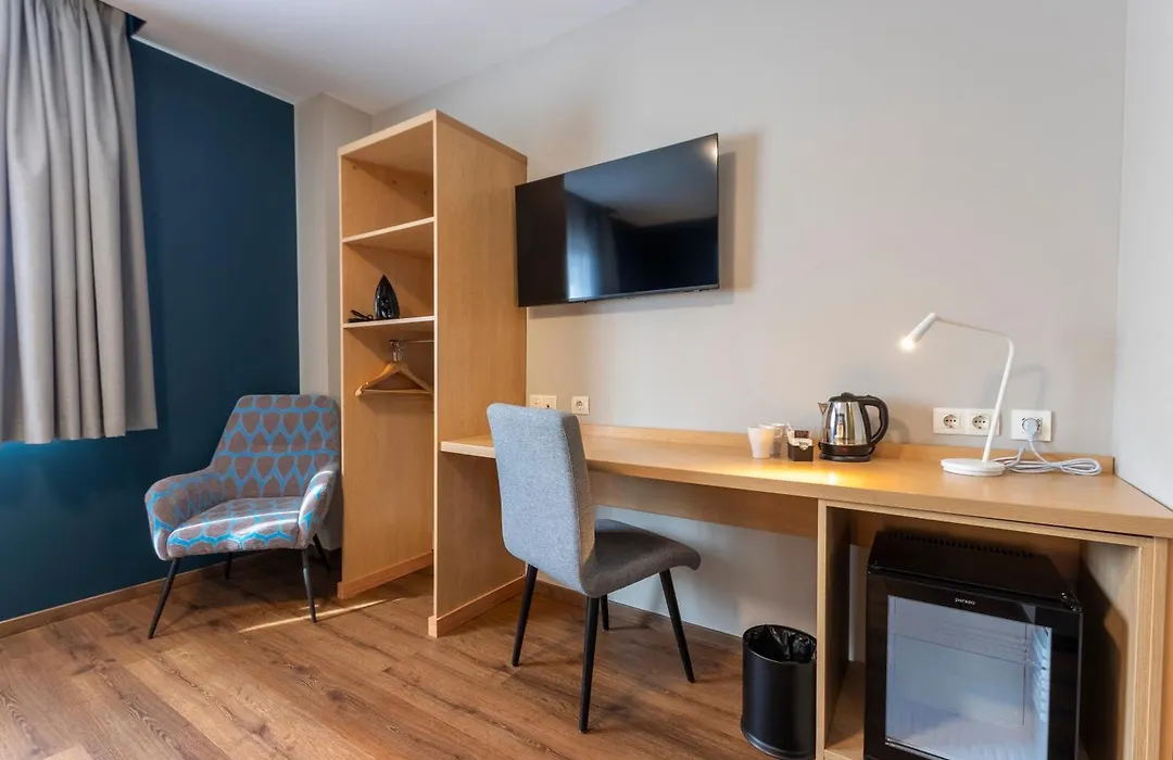Travelodge Madrid Arturo Soria-1