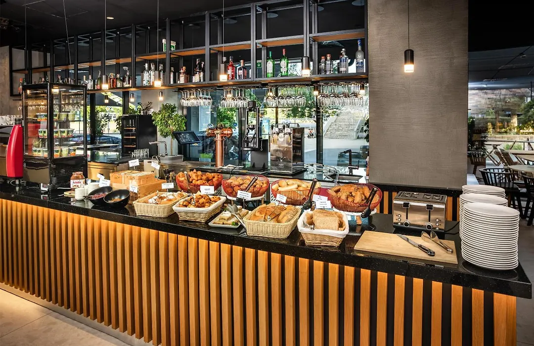 Park Inn By Radisson Danube Bratislava-1
