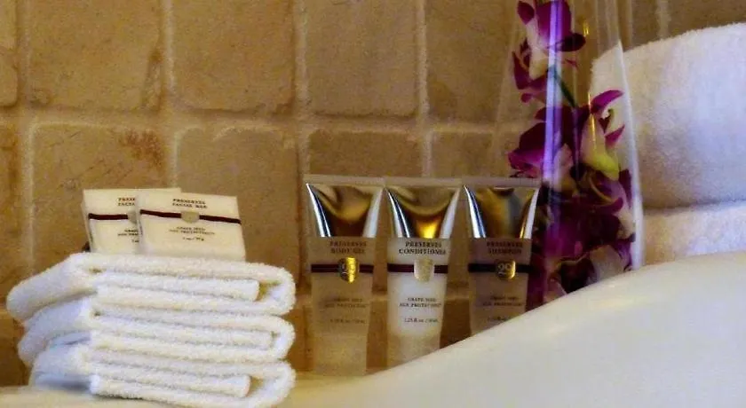 Grand Hotel & Suites-1