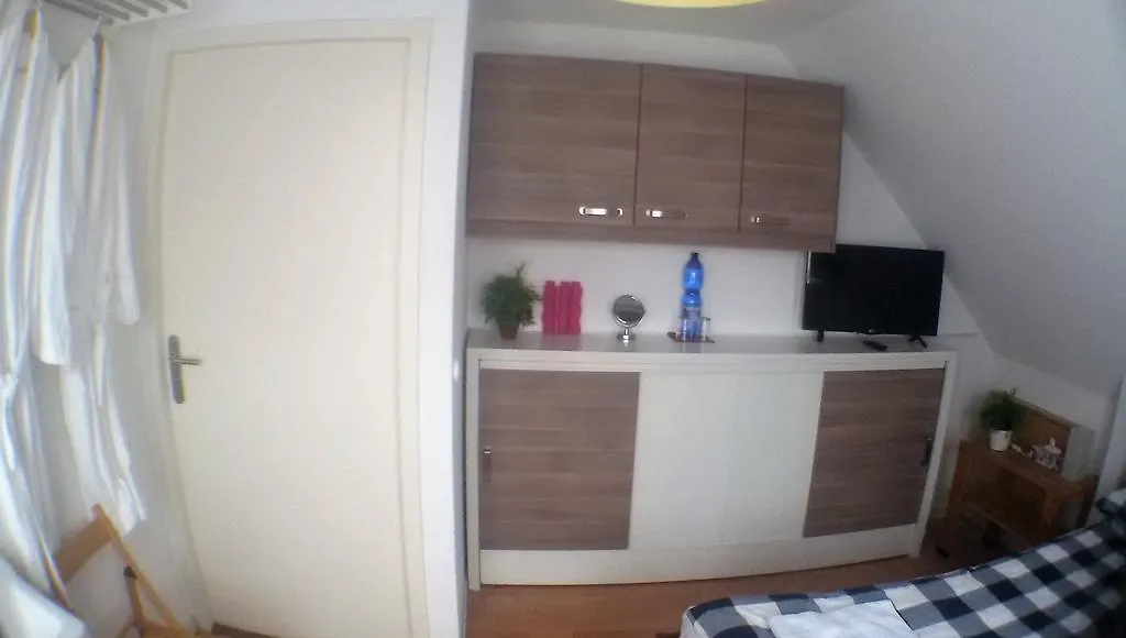 Bed And Breakfast Den Bosch-1