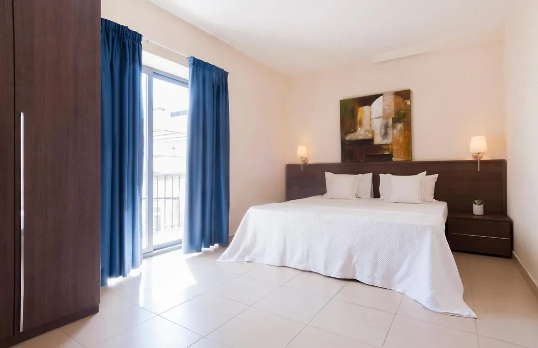 Blubay Apartments By St Hotels-1