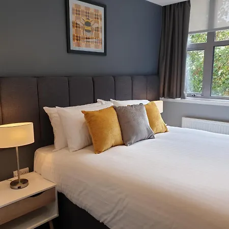 The Spires Serviced Apartments Cardiff-3