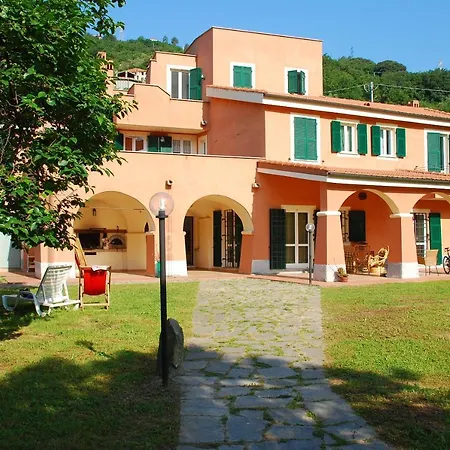 Il Pozzo e il Melograno-2