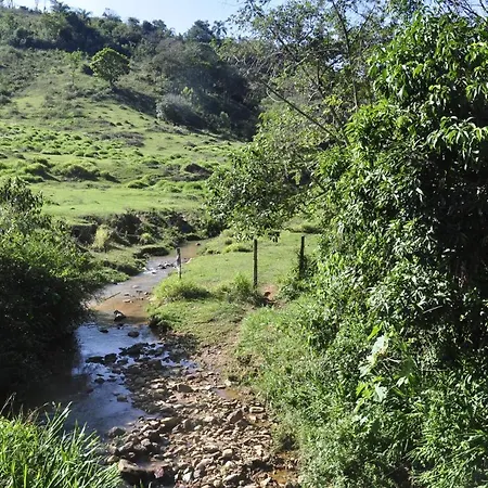 Chalé e Camping Daragona 1-3