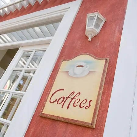 Zefiros Traditional Hotel-2