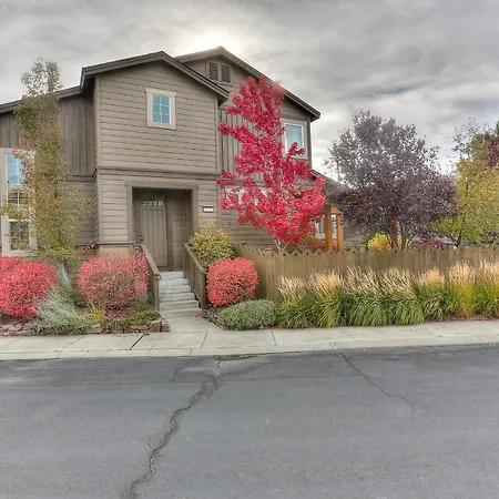 Vantage Point Townhouse-3