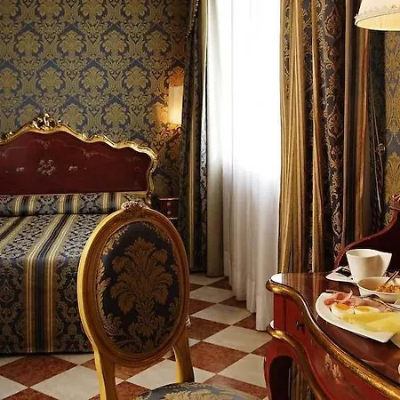 Venice Hotel Villa Dori-3
