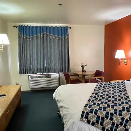 Rainbow Motel-2