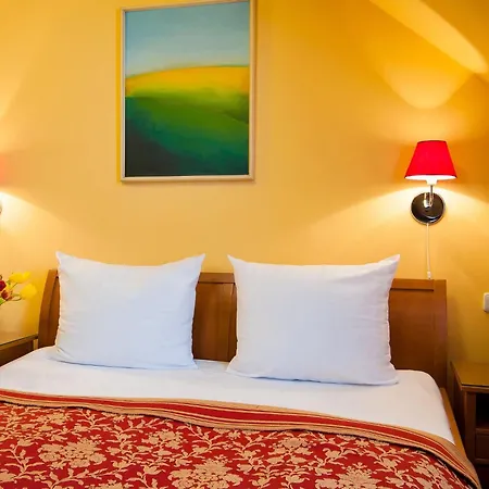 Cloister Inn Hotel-3