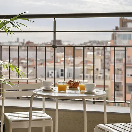 Eric Voekel Boutique Apartments - Gran Via Suites-3
