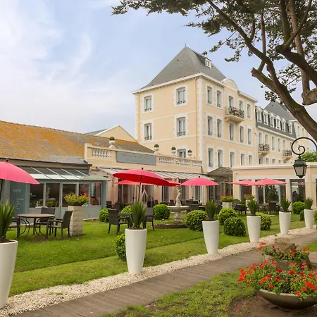 Grand Hotel De Courtoisville-2
