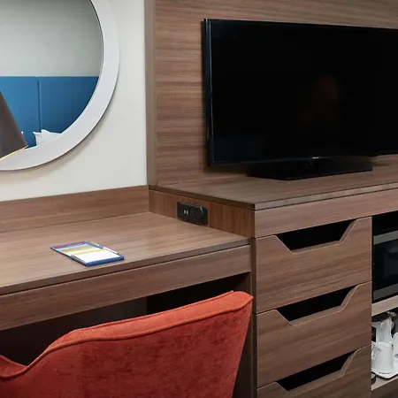 Hampton Inn Juno Beach-3