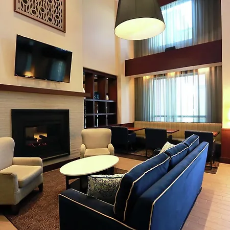 Hampton Inn & Suites Laval-3