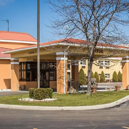 Quality Inn & Suites Port Huron-3