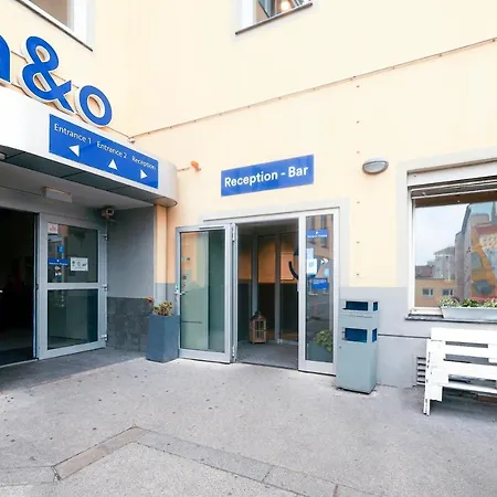 A&O Wien Stadthalle-3