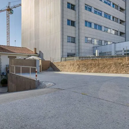 Spacious House In Porto For Family And Friends-3