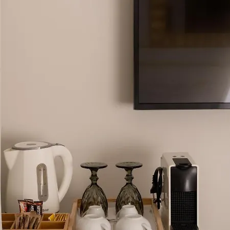 Dema Luxury Suites - Perikleous E1-3