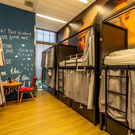 Hostelle - female only hostel Amsterdam-3