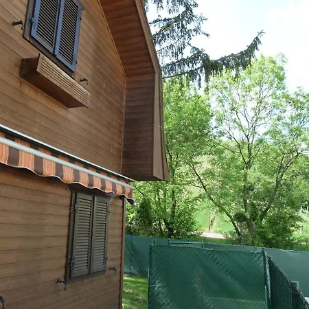 Cozy Cottage With Private Garden, Romantic Retreat-3
