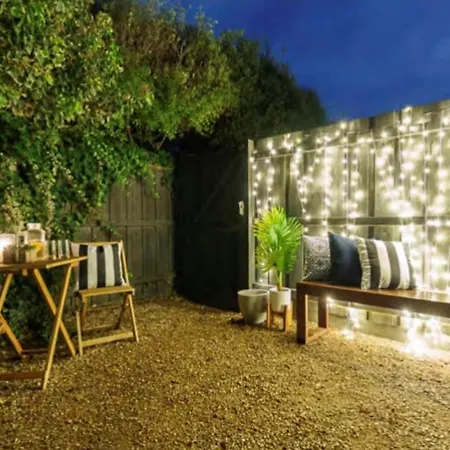 Quite, Quaint & Private Guesthouse, Sleeps 6-3