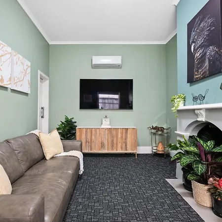 Amelia Terrace - House In Brisbane City Central-2