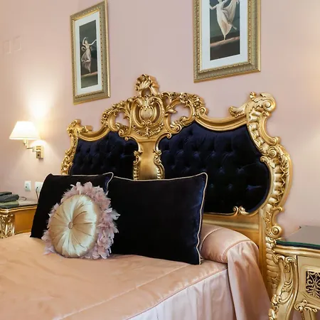 Adriano Boutique Sevilla-2