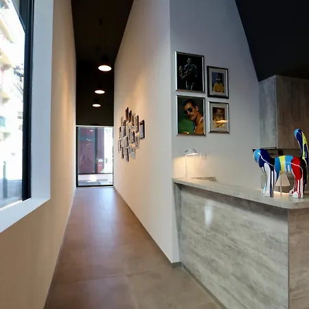 "The Freddie Mercury" Hotel-2
