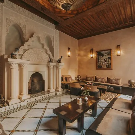 Riad Le Perroquet Bleu Suites & Spa-3