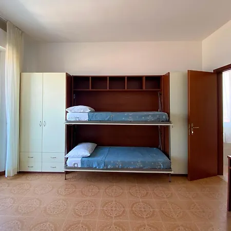 Hotel Sayonara-2