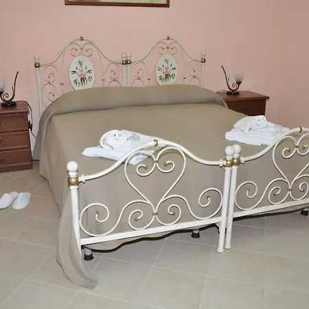 Case Albergo Al Cortiletto-3