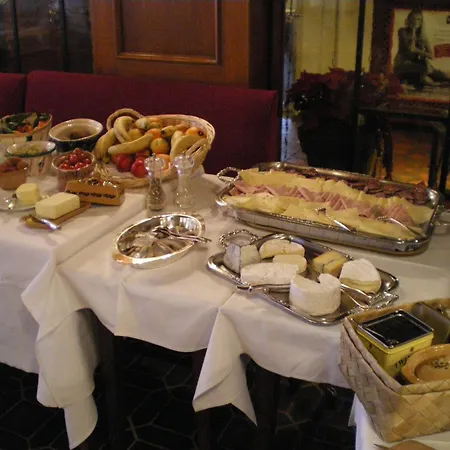 Hotel Des Vosges-3
