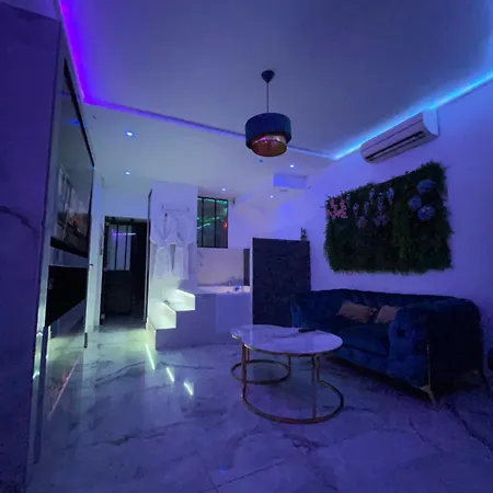 Le Blue-2