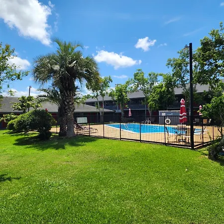 Red Carpet Inn - Houma-3