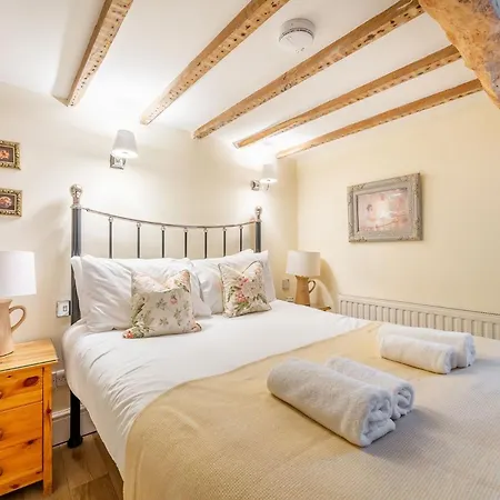 Tiggy Winkle Cottage-3